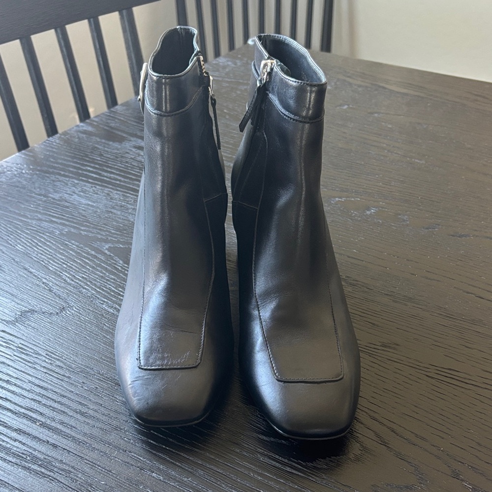 Freda Salvador NWOT Black Leather Ankle Boots - Classic Zip-Back Style